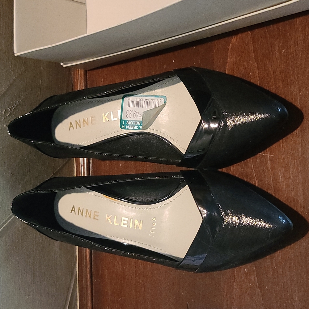 Anne Klein Kitten Heel - Black Size 8